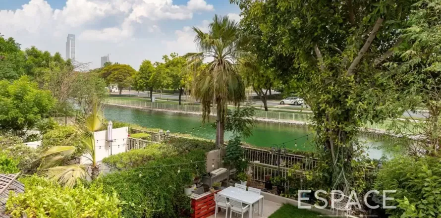 Villa em The Springs, Dubai, EAU 3 quartos, 227 m2 № 738463