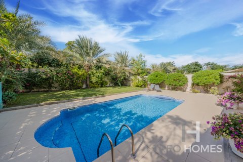Vila v Jumeirah Park, Dubai, SAE 3 ložnice, 285 m² Č.: 586381 - fotografie 2