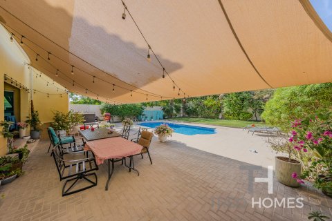 Vila v Jumeirah Park, Dubai, SAE 3 ložnice, 285 m² Č.: 586381 - fotografie 18