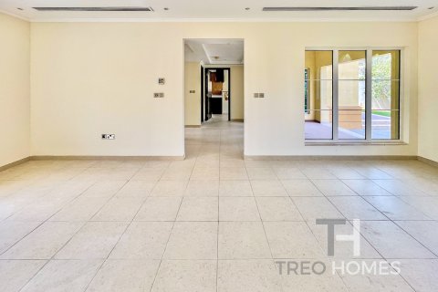 Vila v Jumeirah Park, Dubai, SAE 3 ložnice, 285 m² Č.: 586381 - fotografie 3