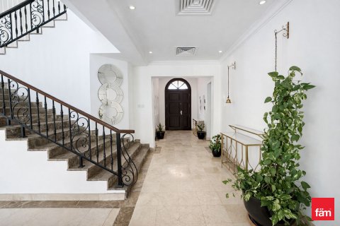 Villa para arrendamento em Jumeirah Islands, Dubai, EAU 4 quartos, 1002 m2 № 701340 - foto 5