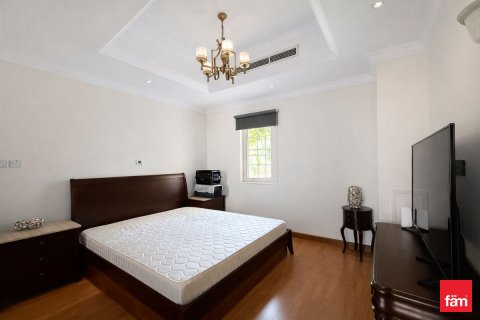 Villa para arrendamento em Jumeirah Islands, Dubai, EAU 4 quartos, 1002 m2 № 701340 - foto 17