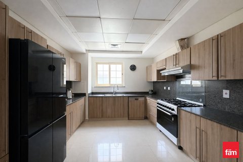 Villa para arrendamento em Jumeirah Islands, Dubai, EAU 4 quartos, 1002 m2 № 701340 - foto 3
