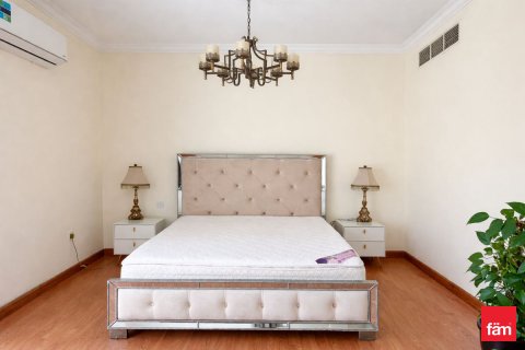 Villa para arrendamento em Jumeirah Islands, Dubai, EAU 4 quartos, 1002 m2 № 701340 - foto 16
