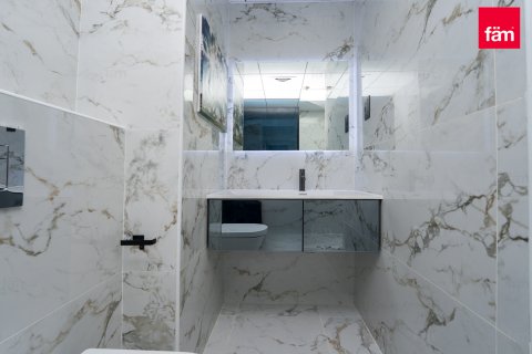 Apartment in Dubai, UAE 66.3 sq.m. № 695287 - photo 10