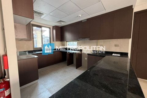 Townhouse in Khalifa City, Abu Dhabi, UAE 3 bedrooms, 171 sq.m. № 651781 - photo 5