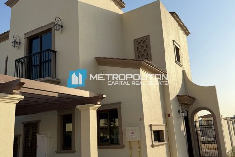 Townhouse in Khalifa City, Abu Dhabi, UAE 3 bedrooms, 171 sq.m. № 651781 - photo 1