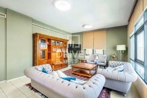 Apartmen di Greens, Dubai, UAE 3 bilik tidur, 187 meter persegi № 603388 - foto 2
