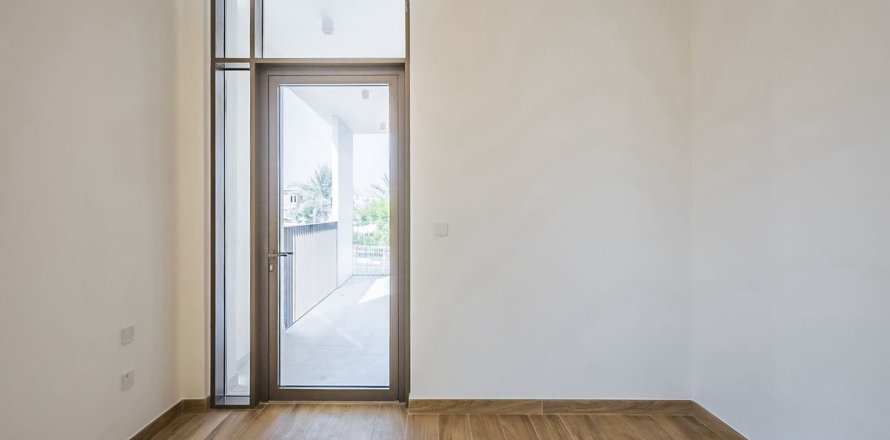 Villa in Al Furjan, Dubai, UAE 4 bedrooms, 570 sq.m. № 700045
