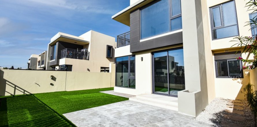 Vila u gradu Dubai Hills Estate, UAE 4 spavaće sobe, 194.6 m2 Br. 670085