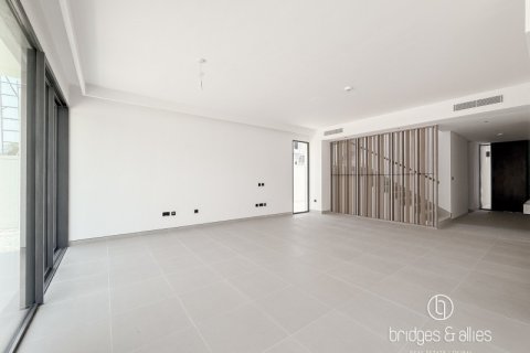 Vilë në Dubai, Emiratet e Bashkuara Arabe 5 dhoma gjumi, 450.6 m2. № 670090 - Foto 2