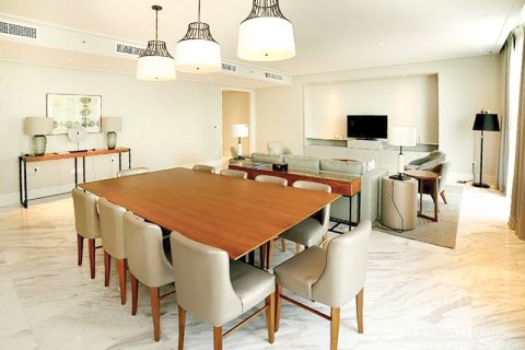 Apartment sa Downtown Dubai (Downtown Burj Dubai), UAE 4 silid-tulugan, 260.8 sq.m. № 670086 - larawan 3