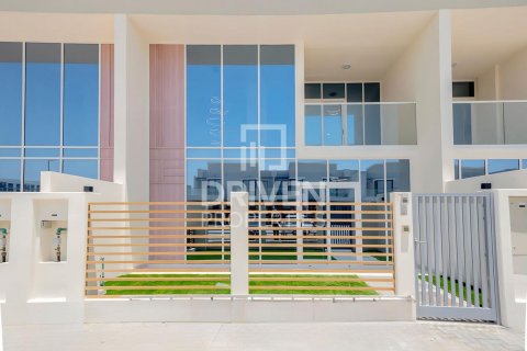 Βίλα σε Dubai Land, ΗΑΕ 2 υπνοδωμάτια, 108 τ.μ. Αρ. 603647 - φωτογραφία 13