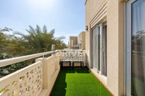 Vilë në Meadows, Dubai, Emiratet e Bashkuara Arabe 4 dhoma gjumi, 559 m2. № 603682 - Foto 23