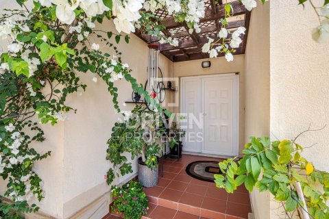 Vilë në Meadows, Dubai, Emiratet e Bashkuara Arabe 4 dhoma gjumi, 559 m2. № 603682 - Foto 28