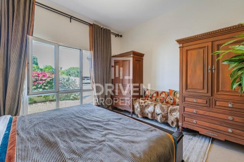 Vilë në Meadows, Dubai, Emiratet e Bashkuara Arabe 4 dhoma gjumi, 559 m2. № 603682 - Foto 12