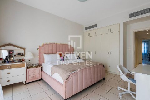 Vilë në Meadows, Dubai, Emiratet e Bashkuara Arabe 4 dhoma gjumi, 559 m2. № 603682 - Foto 15