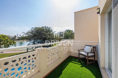 Vilë në Meadows, Dubai, Emiratet e Bashkuara Arabe 4 dhoma gjumi, 559 m2. № 603682 - Foto 26