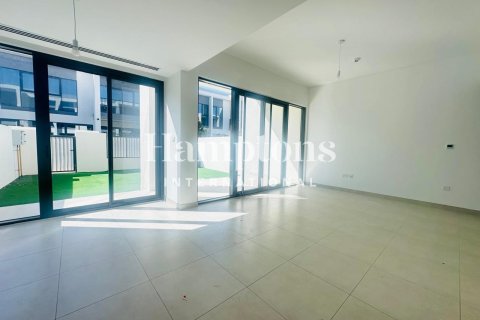 Rijtjeshuis te huur in Town Square, Dubai, VAE 3 slaapkamers, 173.99988676 vr.m., nr 680547 - foto 7