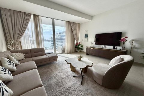 Apartment in Palm Jumeirah, Dubai, UAE 2 bedrooms, 137 sq.m. № 611347 - photo 1