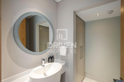 דירה למכירה ב Business Bay, Dubai, איחוד האמירויות  1 חדר שינה, 108 מ"ר, מספר 654341 - תמונה 9
