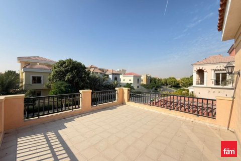 Vilă de închiriat în Dubai, EAU 5 dormitoare, 673.9 mp. №660548 - poză 21