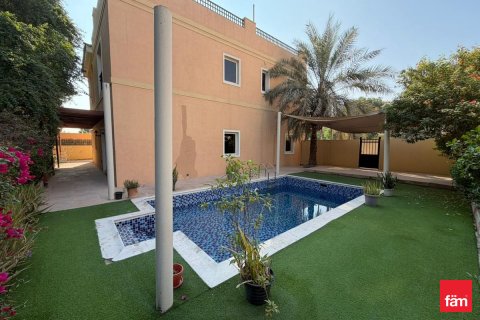 Vilă de închiriat în Dubai, EAU 5 dormitoare, 673.9 mp. №660548 - poză 9