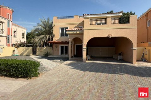 Vilă de închiriat în Dubai, EAU 5 dormitoare, 673.9 mp. №660548 - poză 2