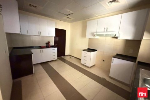 Vilă de închiriat în Dubai, EAU 5 dormitoare, 673.9 mp. №660548 - poză 13