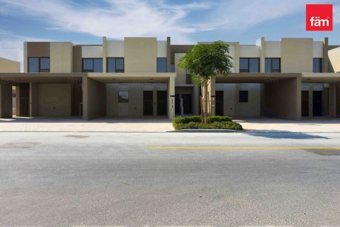 Townhouse in Dubai, UAE 3 bedrooms, 160.9 sq.m. № 660512 - photo 2