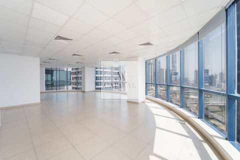 Toimisto Jumeirah Lake Towers, Dubai, Arabiemiraatit 101.5 m2 № 481546 - kuva 2