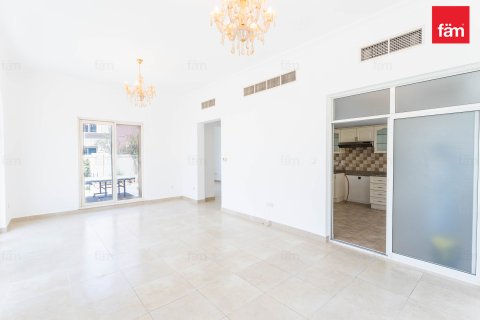 Vila v Dubai Sports City, SAE 5 ložnice, 665.5 m² Č.: 601297 - fotografie 2