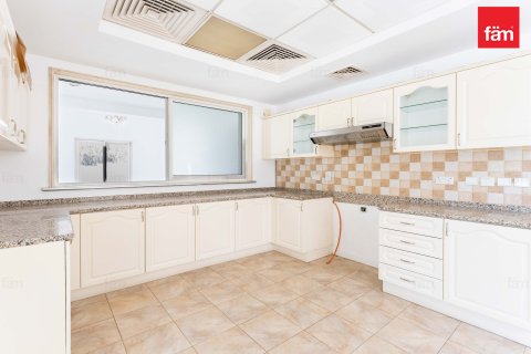 Vila v Dubai Sports City, SAE 5 ložnice, 665.5 m² Č.: 601297 - fotografie 7