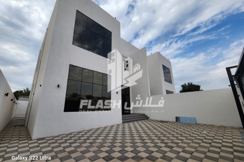 Vila di Khuzam, Ras Al Khaimah, UAE 4 bilik tidur, 349.7 meter persegi № 611779 - foto 1