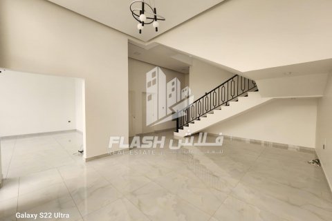Vila di Khuzam, Ras Al Khaimah, UAE 4 bilik tidur, 349.7 meter persegi № 611779 - foto 2