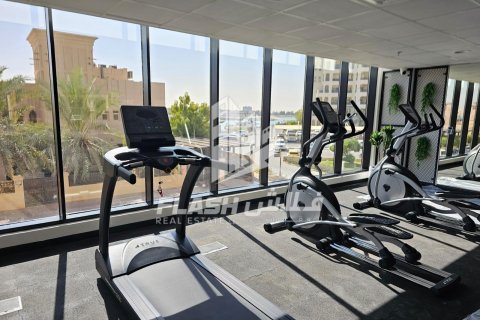 Apartment in Al Hamra Village, Ras Al Khaimah, UAE 2 bedrooms, 120.7 sq.m. № 611671 - photo 6