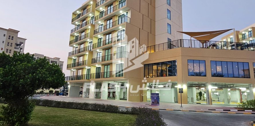 Apartment in Al Hamra Village, Ras Al Khaimah, UAE 2 bedrooms, 120.7 sq.m. № 611671