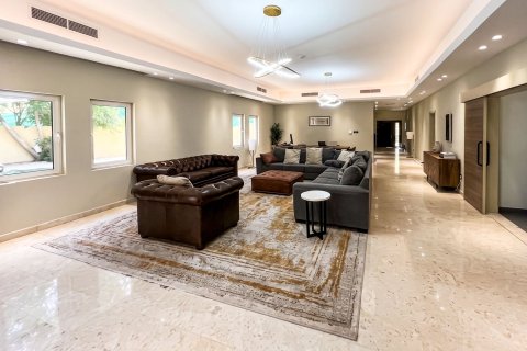 Villa à The Villa, Dubai, EAU: 5 chambres, 1157.2 m2 № 748429