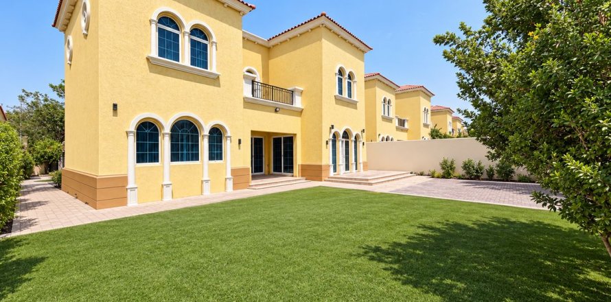 ویلا در Jumeirah Park، Dubai ، امارات متحده عربی 3 خوابه ، 550.7 متر مربع.  شماره 763773