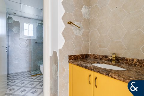 Villa till försäljning i The Springs, Dubai, UAE 3 sovrum, 240 kvm Nr. 666608 - fotografi 18