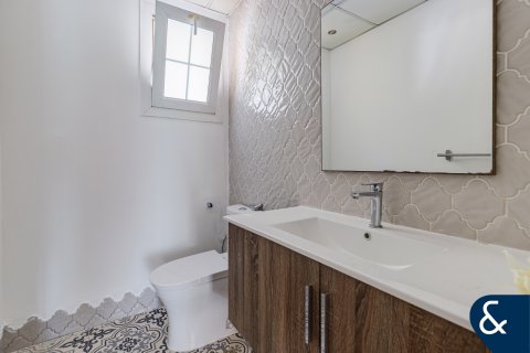 Villa till försäljning i The Springs, Dubai, UAE 3 sovrum, 240 kvm Nr. 666608 - fotografi 30