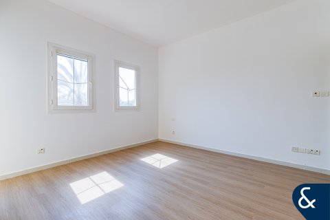 Villa till försäljning i The Springs, Dubai, UAE 3 sovrum, 240 kvm Nr. 666608 - fotografi 15