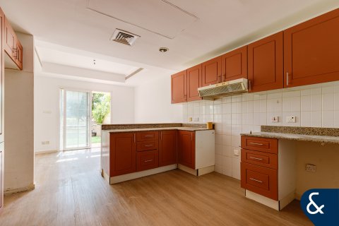 Villa till försäljning i The Springs, Dubai, UAE 3 sovrum, 240 kvm Nr. 666608 - fotografi 29