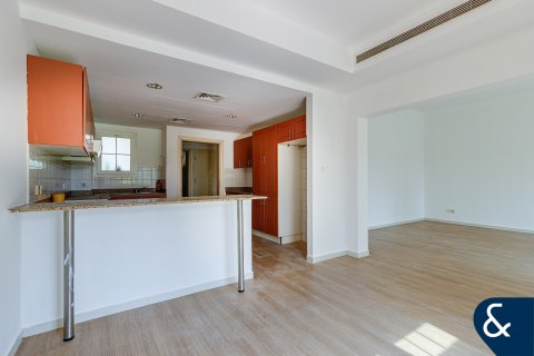 Villa till försäljning i The Springs, Dubai, UAE 3 sovrum, 240 kvm Nr. 666608 - fotografi 26