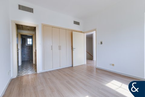 Villa till försäljning i The Springs, Dubai, UAE 3 sovrum, 240 kvm Nr. 666608 - fotografi 17