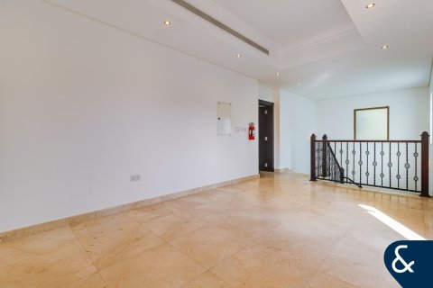 Vila u Al Furjan, Dubai, UAE 3 spavaćih soba, 357 m2 Br. 666603 - fotografija 14