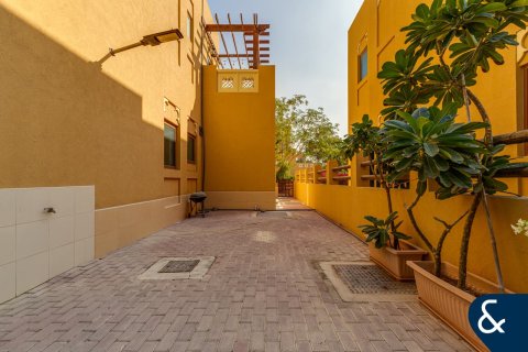 Vila u Al Furjan, Dubai, UAE 3 spavaćih soba, 357 m2 Br. 666603 - fotografija 23