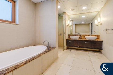 Vila u Al Furjan, Dubai, UAE 3 spavaćih soba, 357 m2 Br. 666603 - fotografija 18