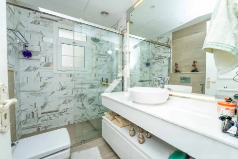 Vilë në Dubai, Emiratet e Bashkuara Arabe 4 dhoma gjumi, 581.5 m2. № 646438 - Foto 11
