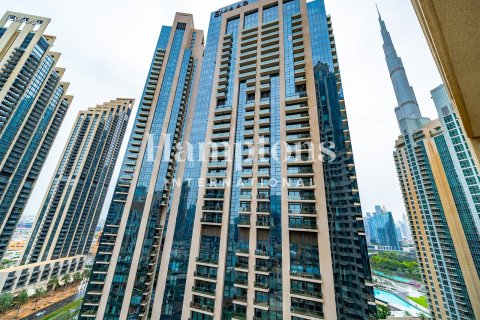 Apartemen di Downtown Dubai (Downtown Burj Dubai), UEA 1 kamar tidur, 77.85271400 m2 nomor 700266 - foto 3